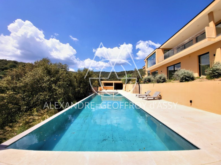 VILLA PROCHE SAINT TROPEZ