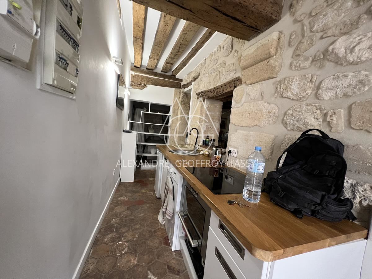 A SAISIR RARE Prix sacrifié appartement 180 M² + garage dans l'île Saint Louis 