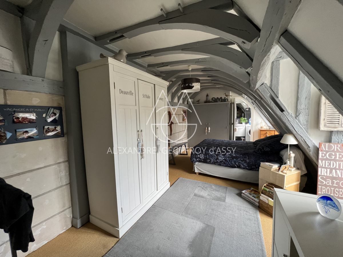 APPARTEMENT D'EXCETION T8  QUARTIER HISTORIQUE DE TOURS