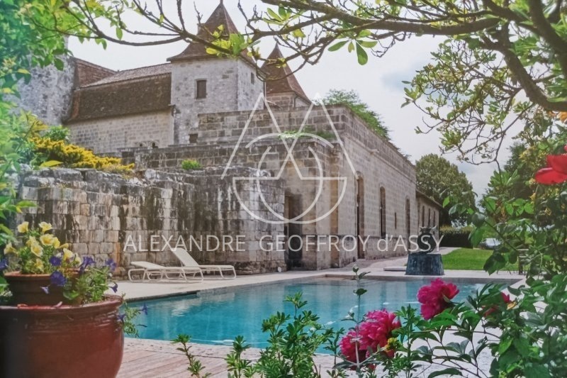 CHATEAU DANS LE LOT ET GARONNE