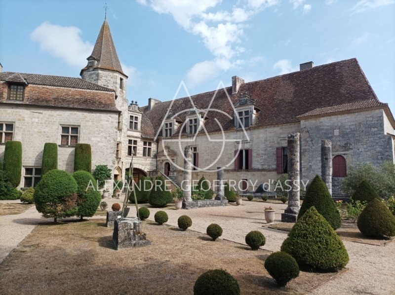 CHATEAU DANS LE LOT ET GARONNE