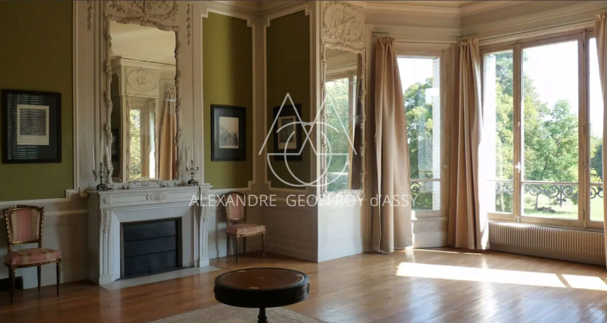 Château XIX° avec nombreux communs sur 8.1 hectares entre Le Mans et Tours