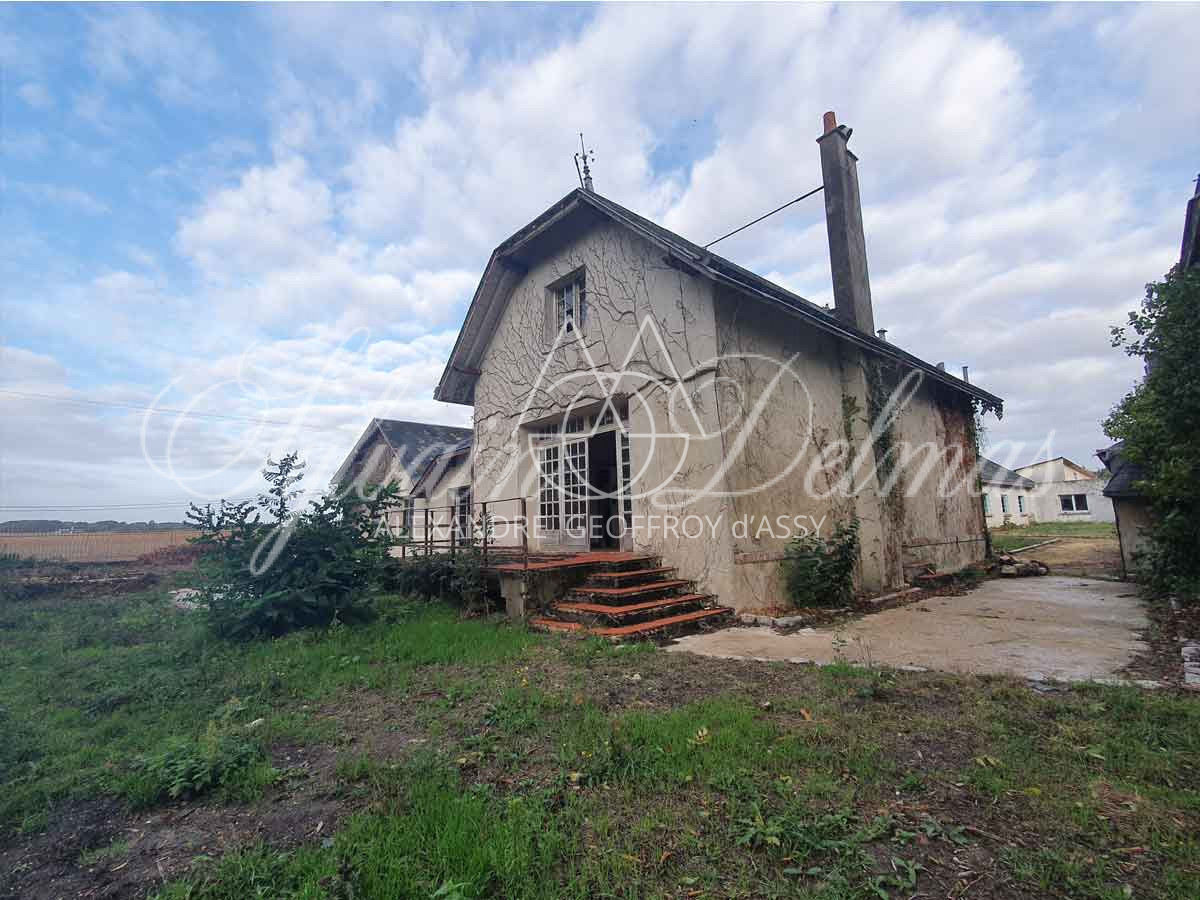 Chateau - 19e - 4400m² - A Restaurer