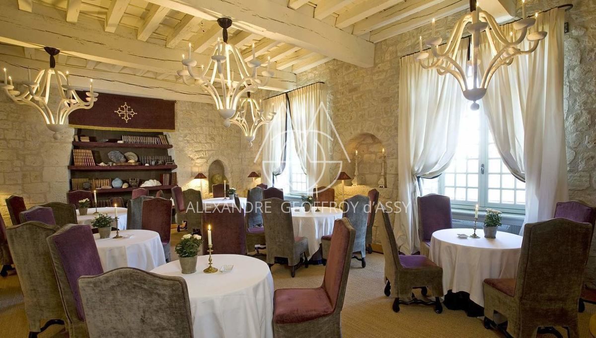 EXCEPTIONEL Hôtel restaurant étoilé au cœur d'une bastide