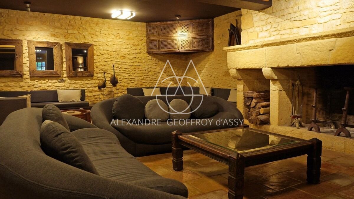 A VENDRE Hôtel restaurant proche de Sarlat