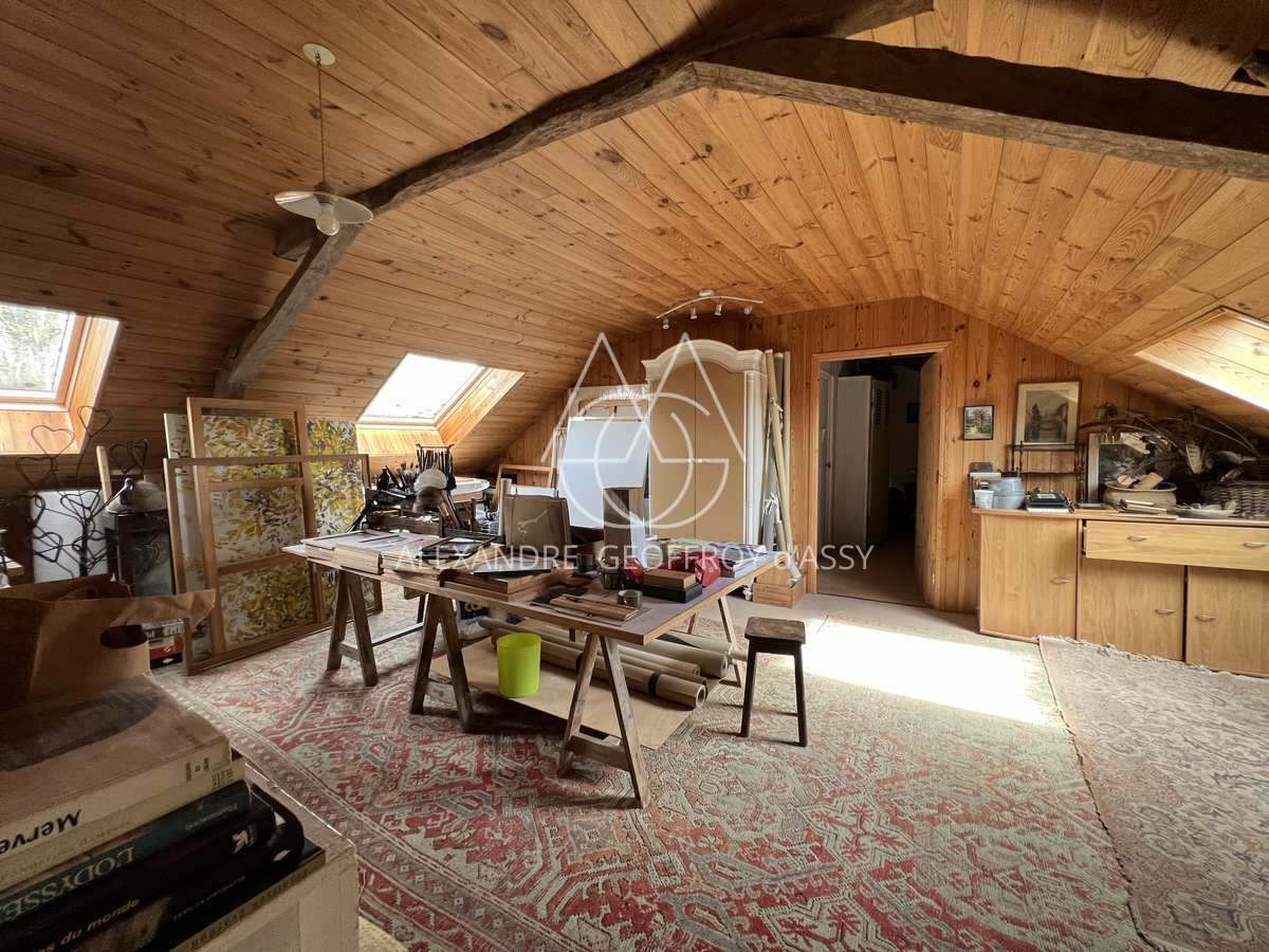 PROPRIETE DE CHARME 375 M²  à 20 minutes de TOURS sur 3 hectares