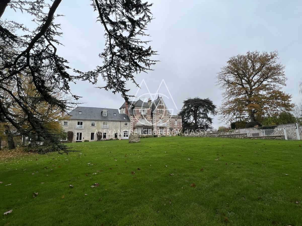 CHATEAU HOTEL ENTRE TOURS ET CHATEAUROUX