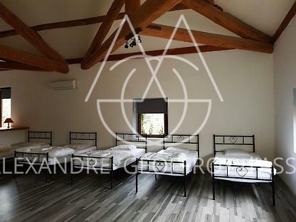 GRAND GITE à quelques minutes des plages de la Méditerranée a sasir 