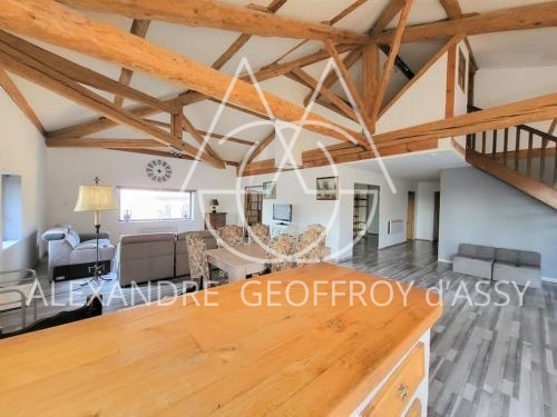 GRAND GITE à quelques minutes des plages de la Méditerranée a sasir 