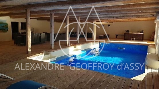 GRAND GITE à quelques minutes des plages de la Méditerranée a sasir 