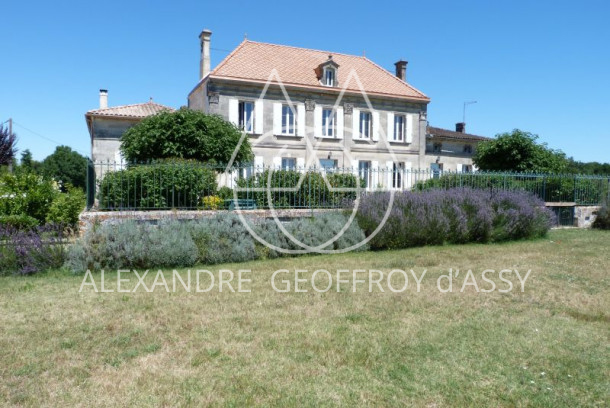Château XIX° gîtes, chambres d'hôtes et vignoble dans le Bordelais.