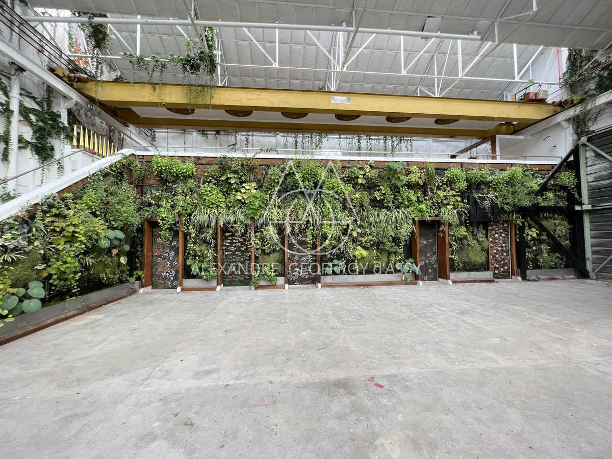 Complexe château du XIX° gîtes et ancienne usine transformée en salle de réception