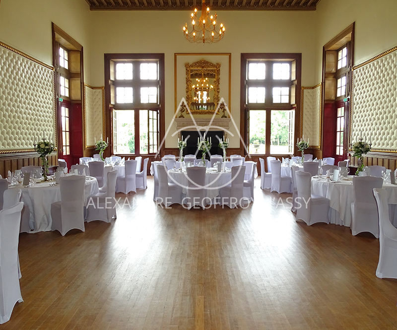 Château du XV / XVIII et XIXème à la jonction des régions Bourgogne et Auvergne