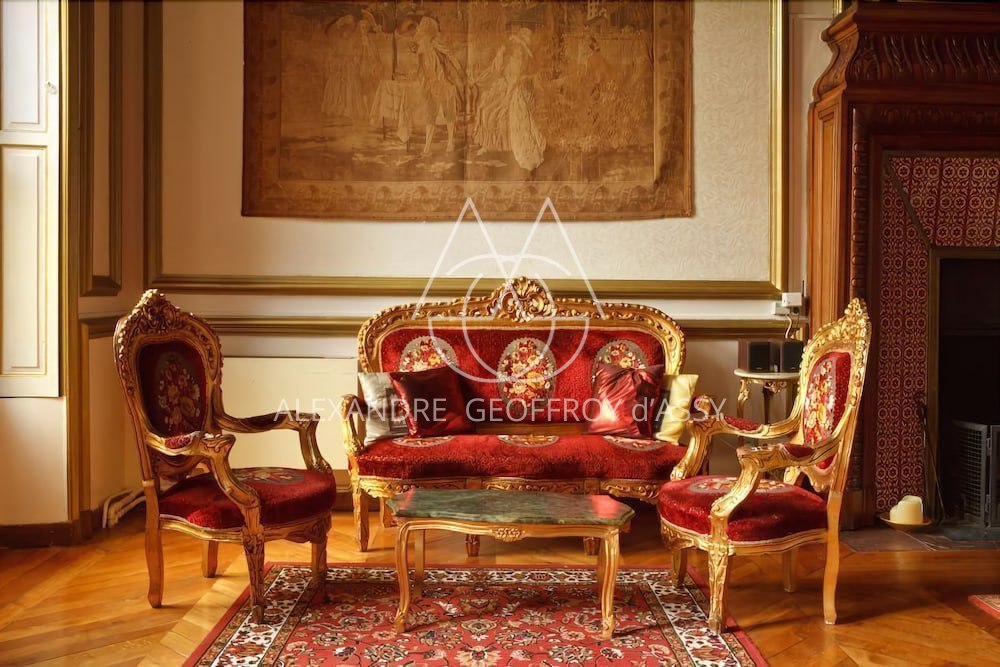 Château du XV / XVIII et XIXème à la jonction des régions Bourgogne et Auvergne