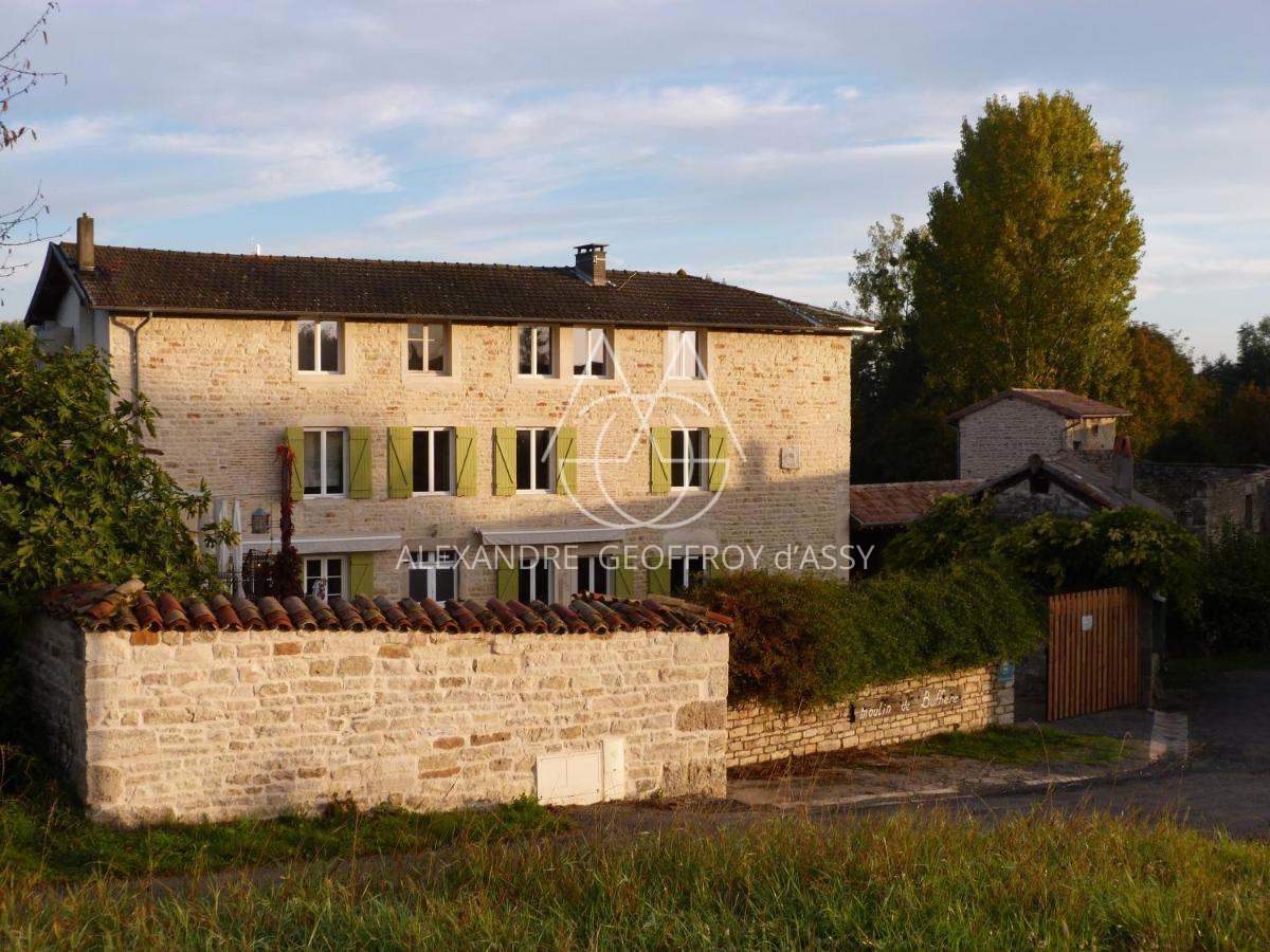 Moulin du XVIIème siècle en Bourgogne