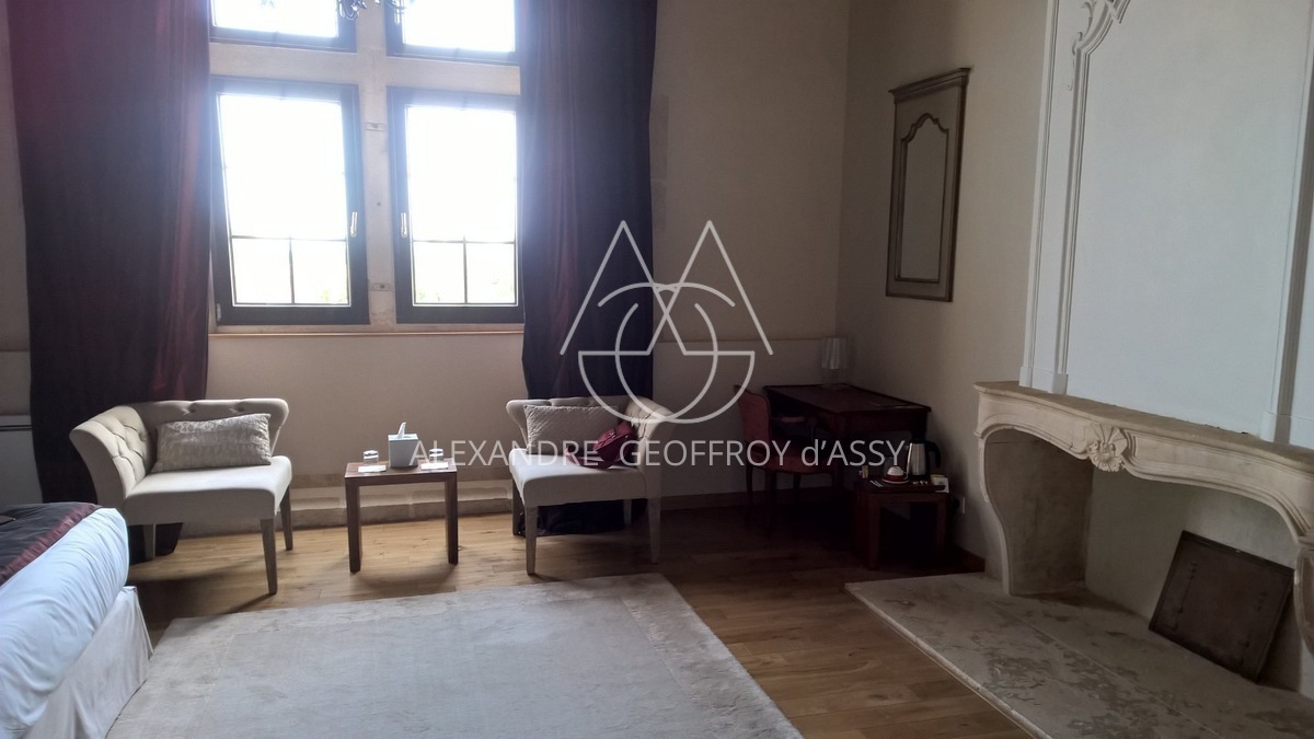 Forteresse (IMH) du XIIIème siècle Totalement rénovée