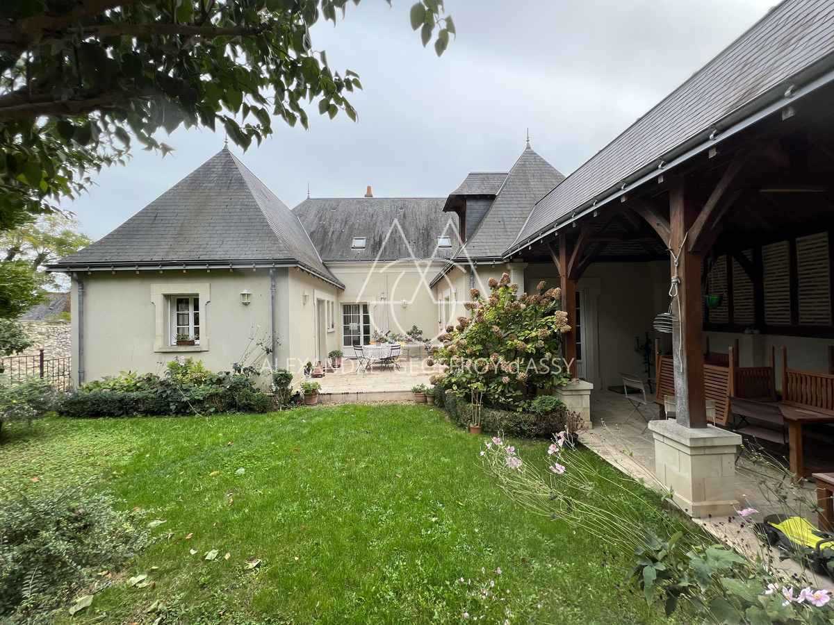 Maison contemporaine de 320M² et 500M² de jardin proche quartier Cathédrale