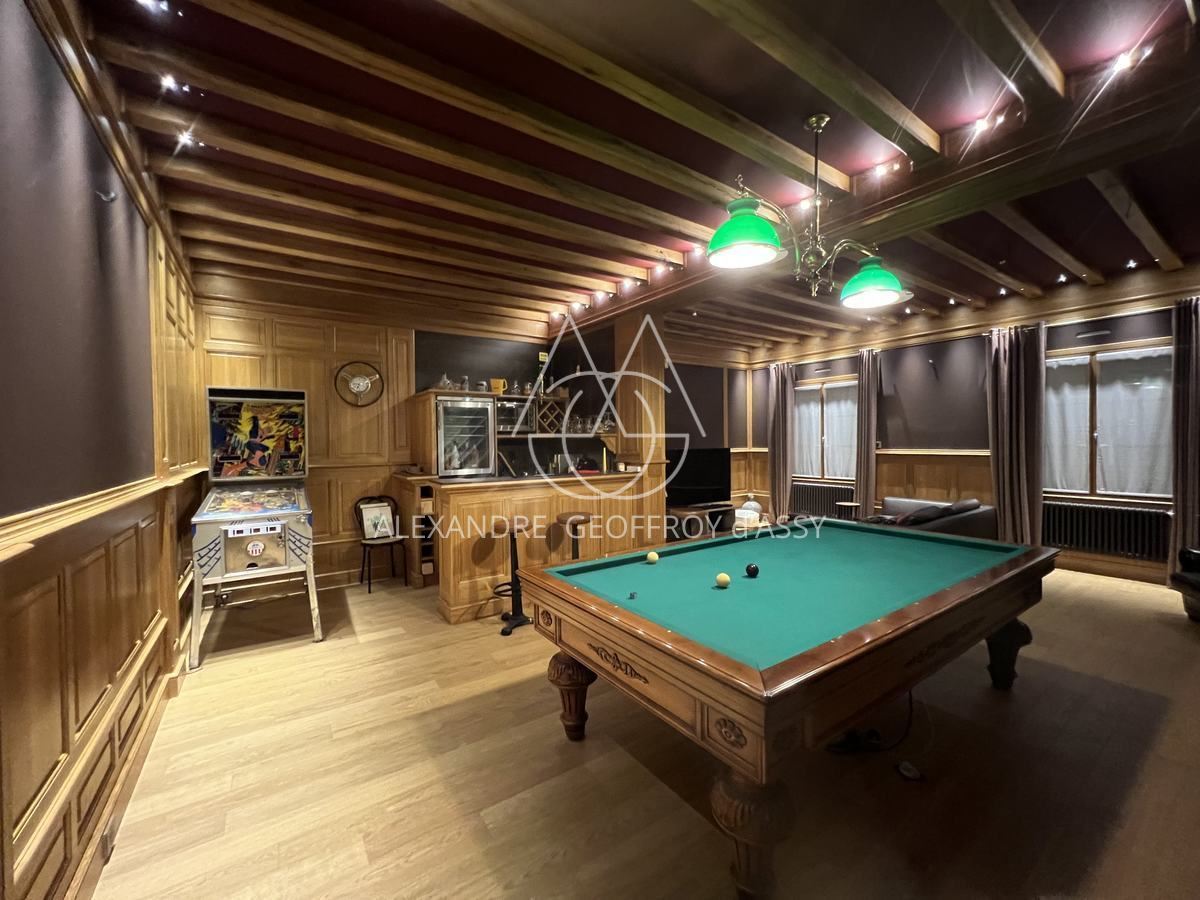 Maison contemporaine de 320M² et 500M² de jardin proche quartier Cathédrale