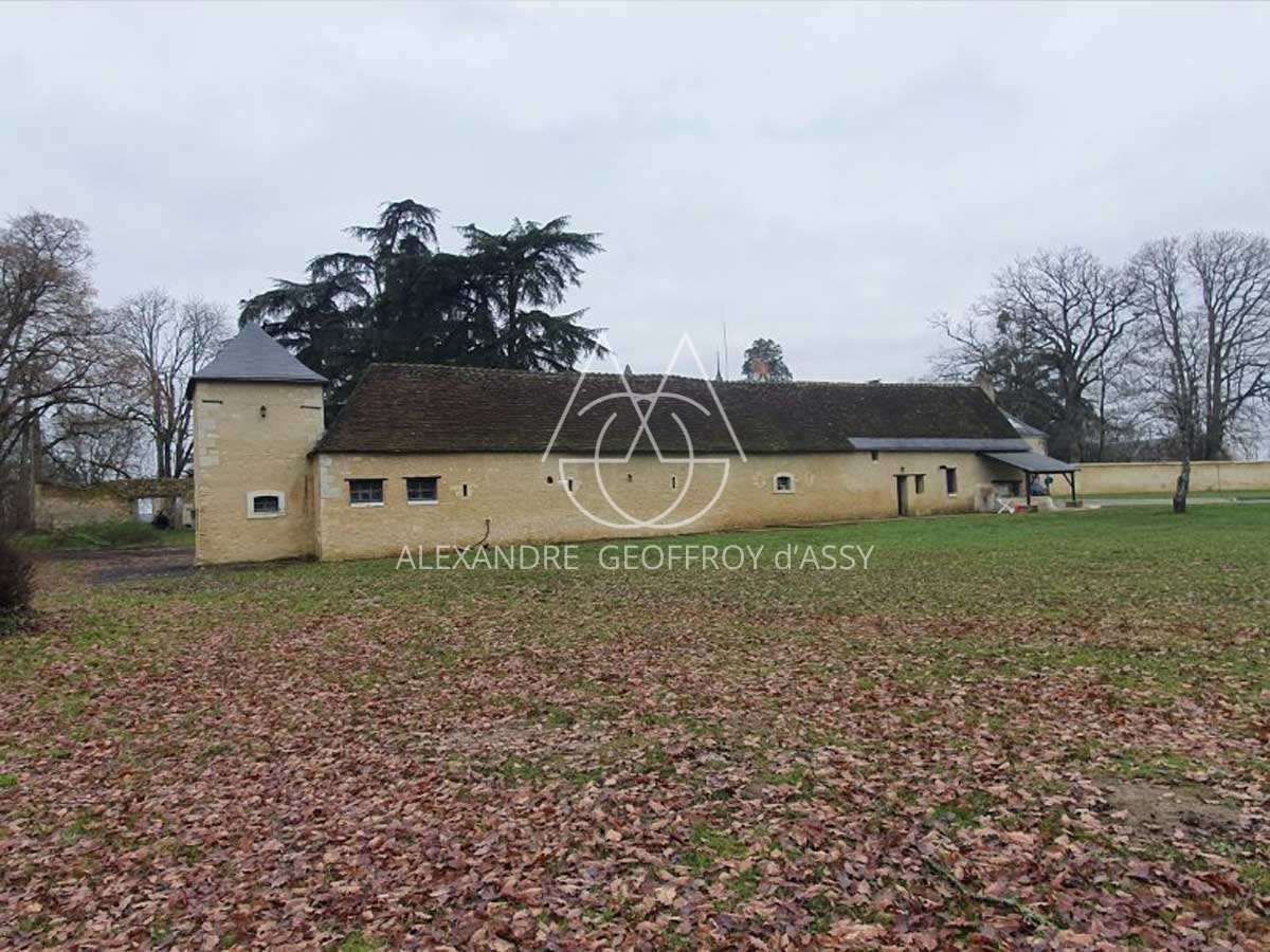 Chateau - 15 pièces - 1200m²