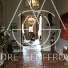 Exceptionnel Manoir XVIII° plein centre entre Bergerac et Marmande