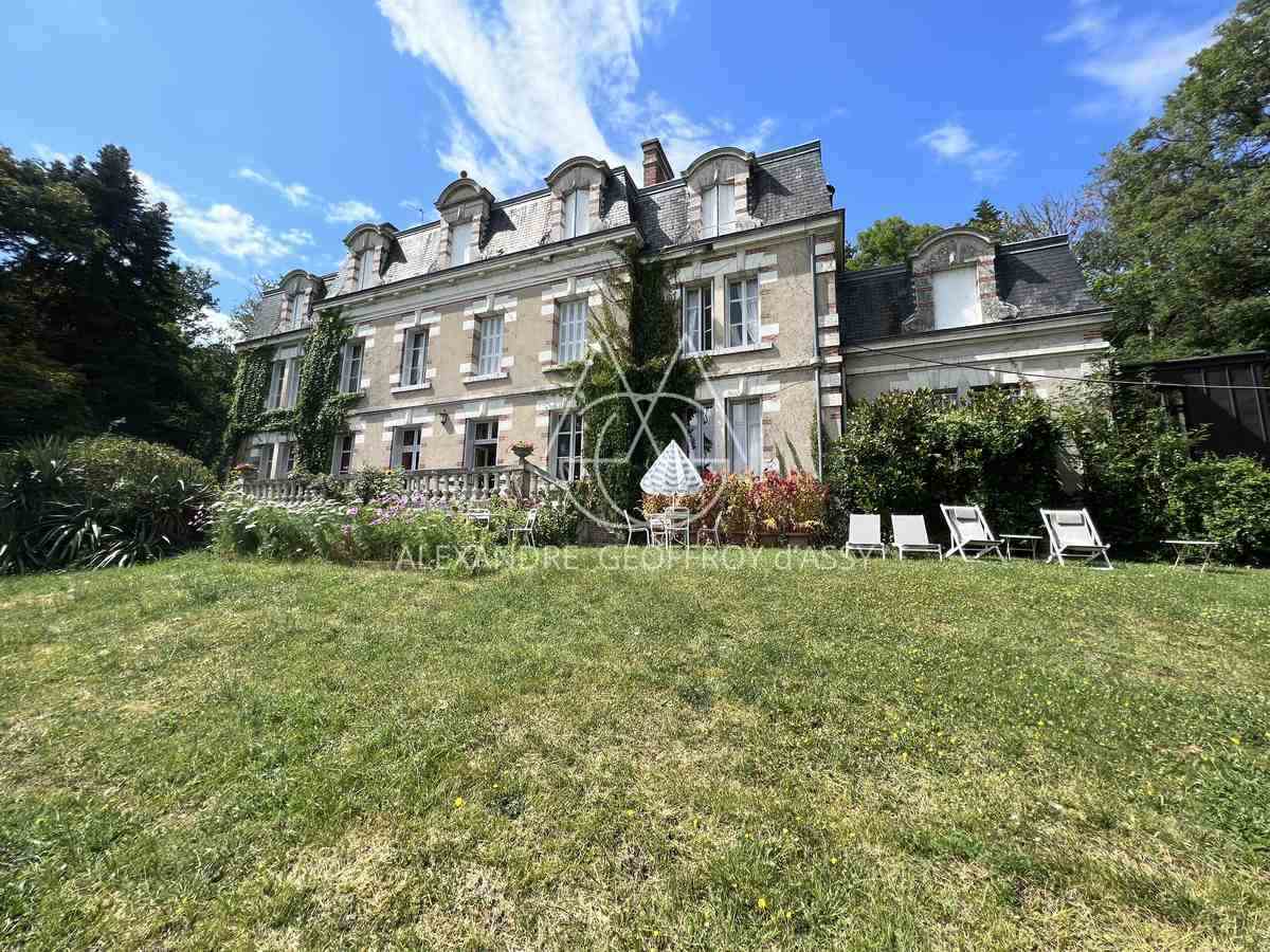 Château du XIX ème  proche d'Amboise