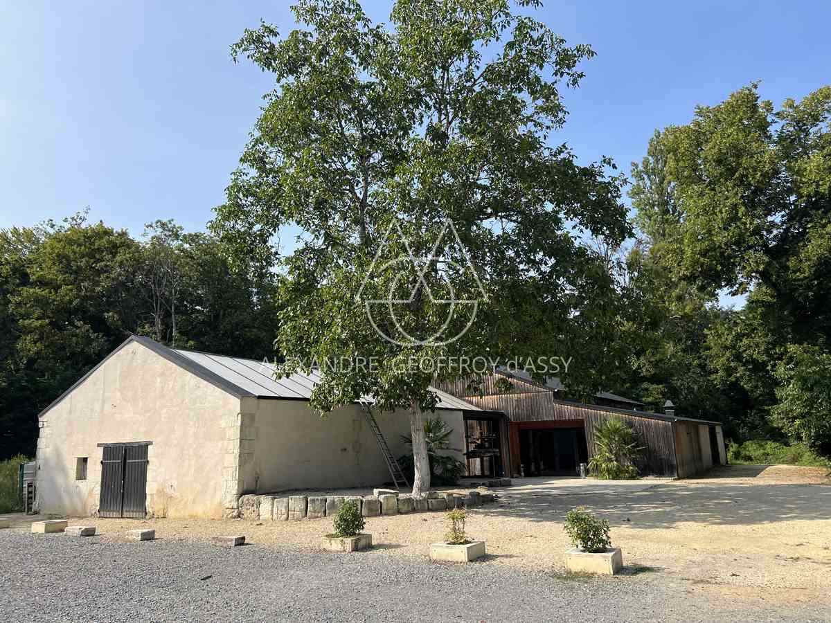 Château XIX° chambres d'hôtes et salle de réception 400M²