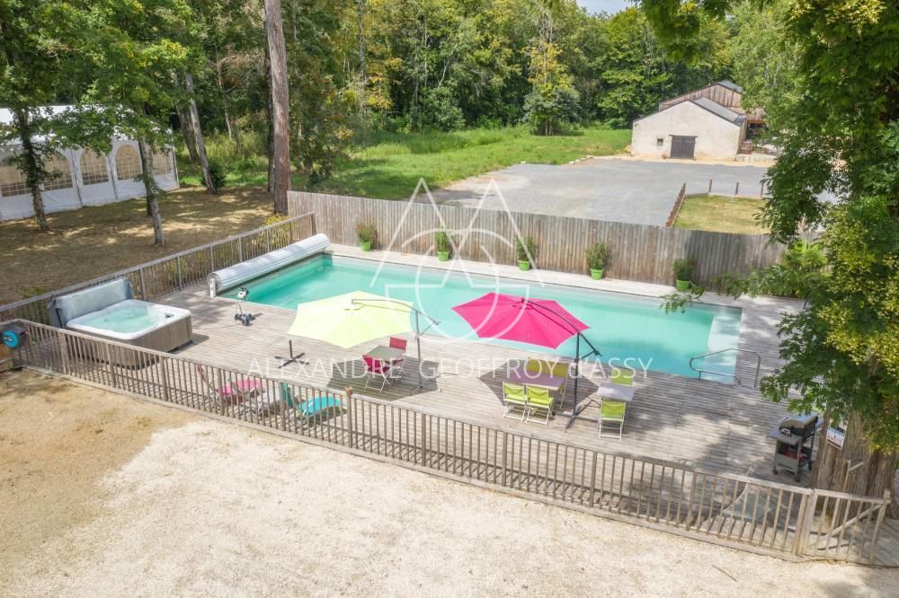 Château XIX° chambres d'hôtes et salle de réception 400M²