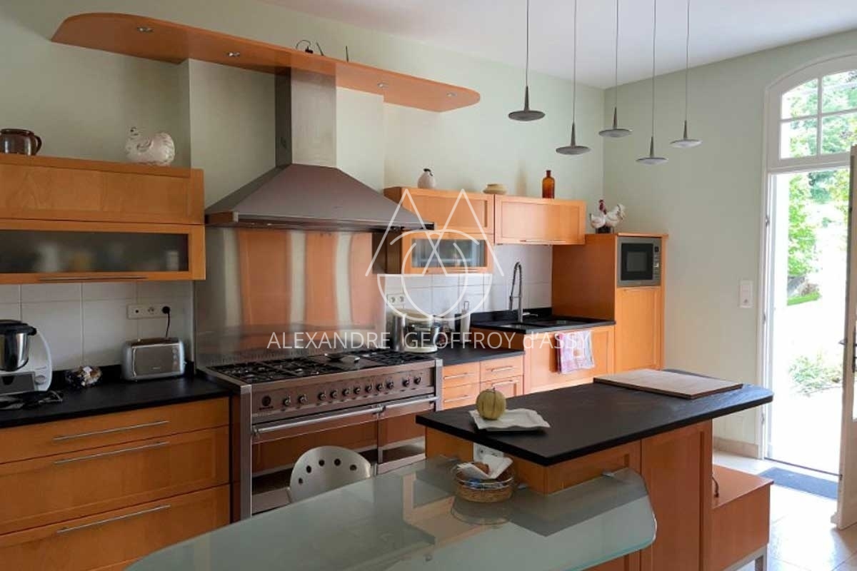 Ancien moulin rénové - 312m² habitables - Parc arboré 7300 m²