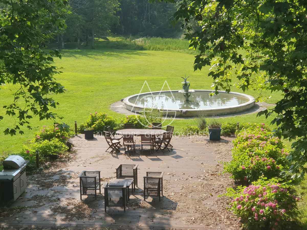 Chateau XVe et XVIe - 30 pièces - 1550m² - 41 Ha