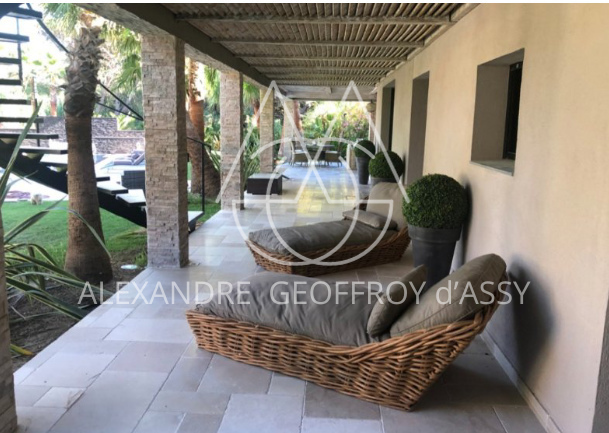 VILLA D'EXCEPTION A RAMATUELLE