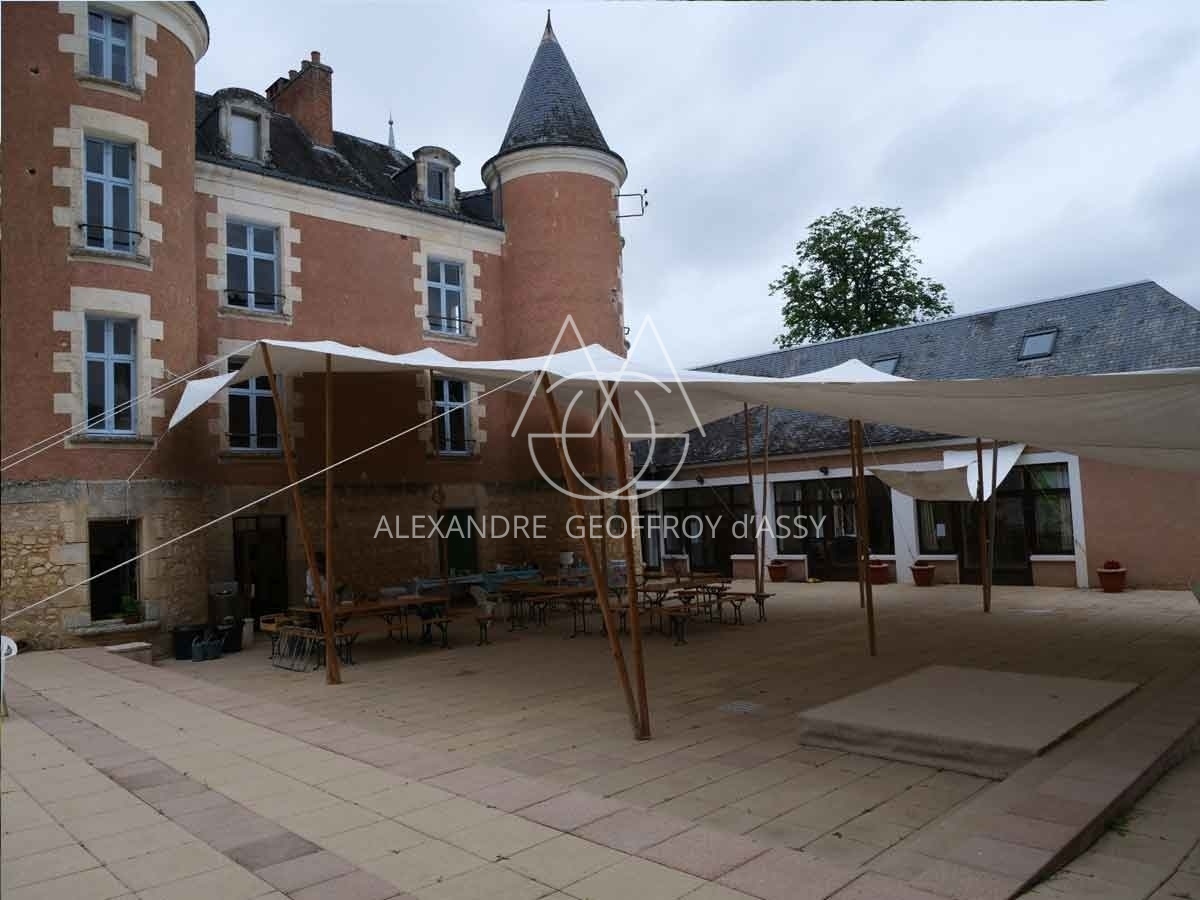 Chateau - 988m² - 30 Ha