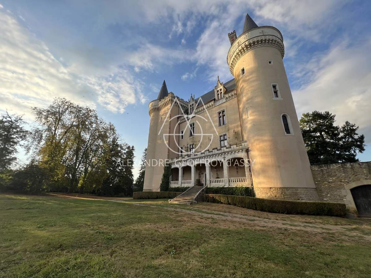 Majestueux château dans l'Indre