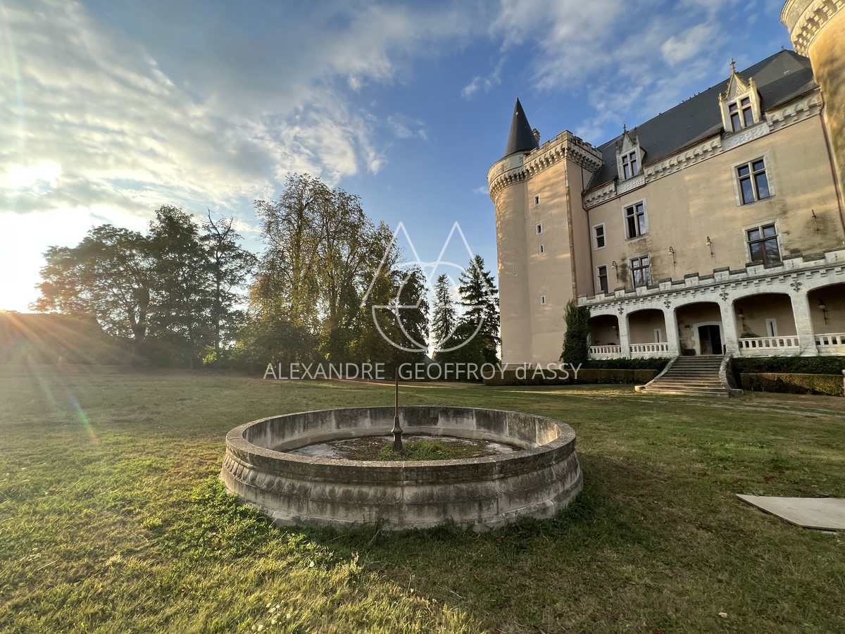 Majestueux château dans l'Indre