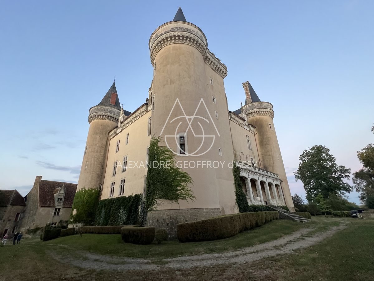 Majestueux château dans l'Indre