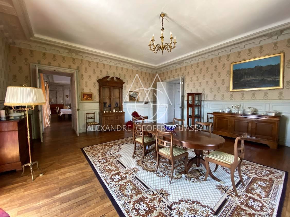 Château historique classé pittoresque 40 KM de Sancerre 2H30 de Paris