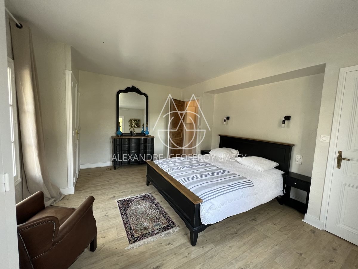  Un paradis sur terre et sur l'eau...  Moulin du XV° restauré