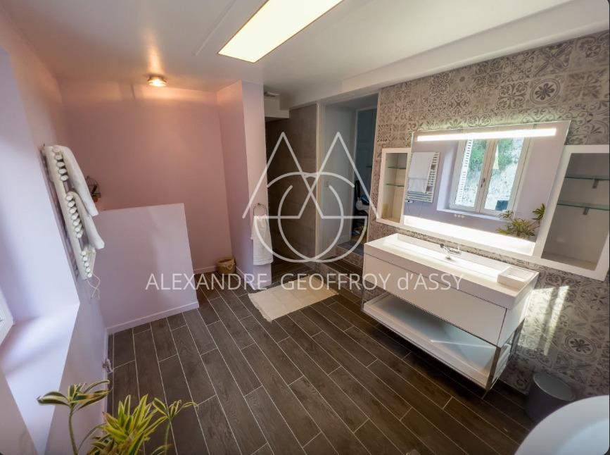 À Vendre : Majestueux Château Entièrement Restauré Proche Tours