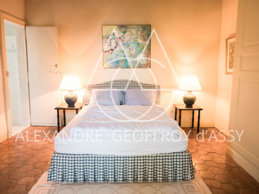 Château XVIIIème 31 hectares à 1h30 de Paris, 40 KM du Mans de Tours et de Vendôme 