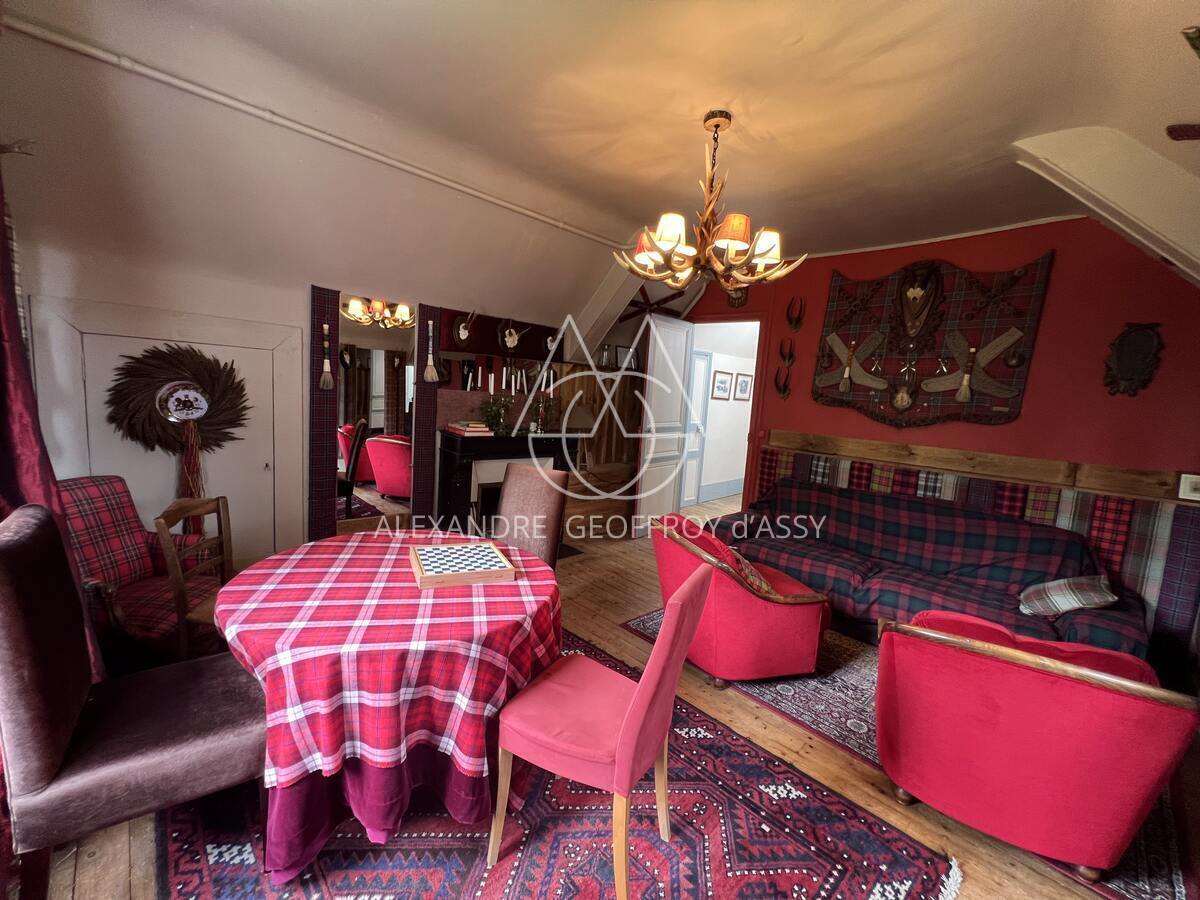 A 1H50 de PARIS impressionnant ensemble immobilier du XV et XIXème