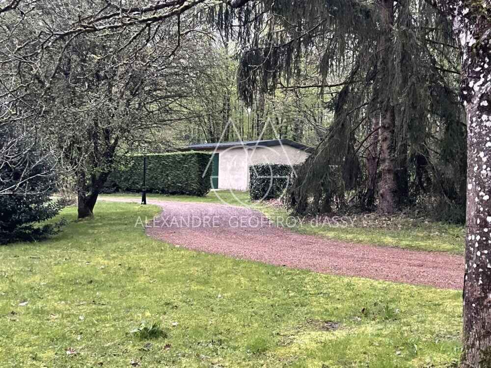 Château moderne, construit au XXème siècle