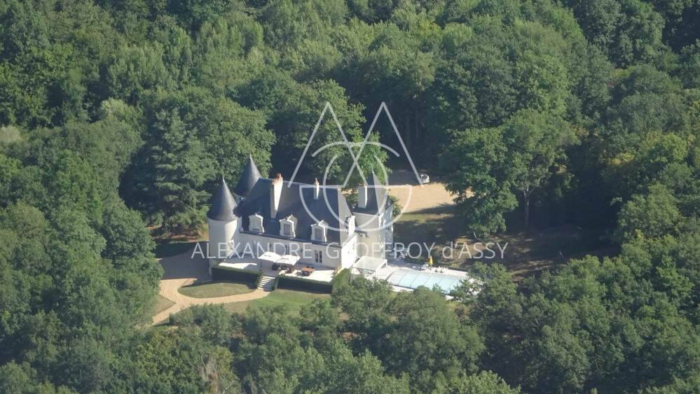 Château moderne, construit au XXème siècle