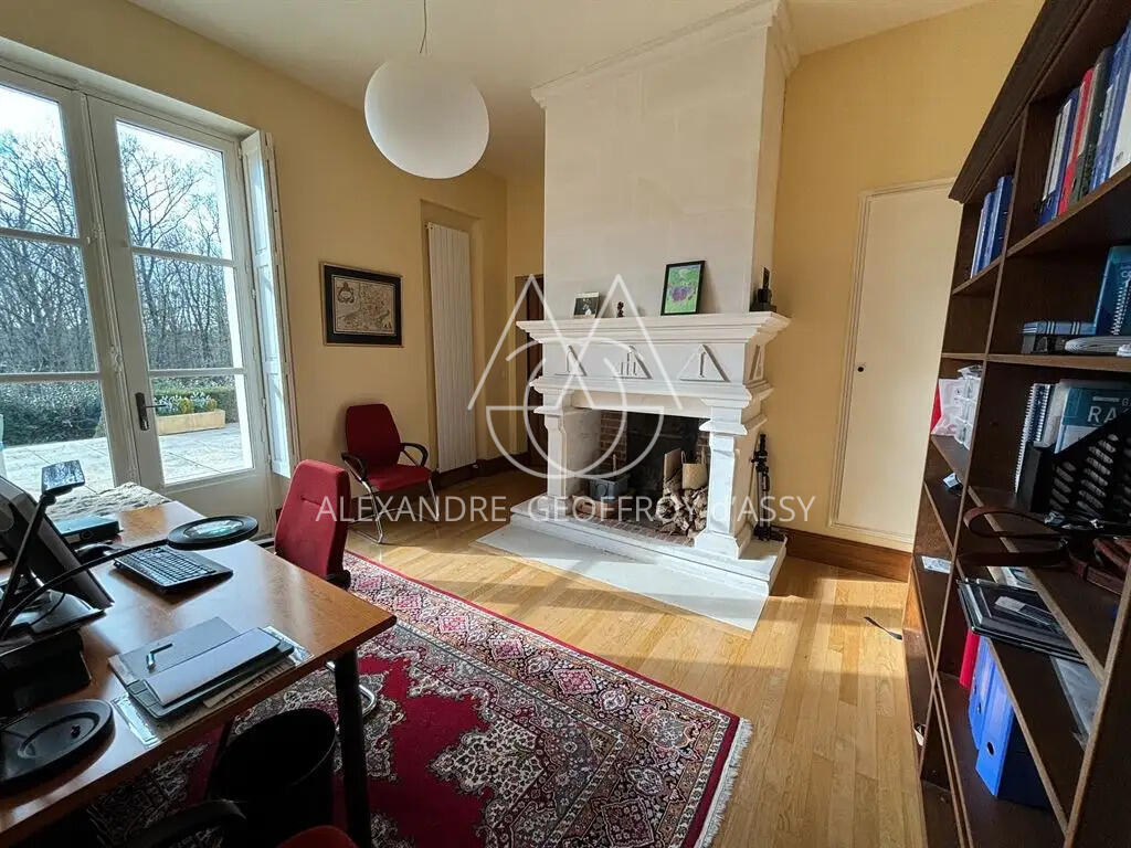 Château moderne, construit au XXème siècle