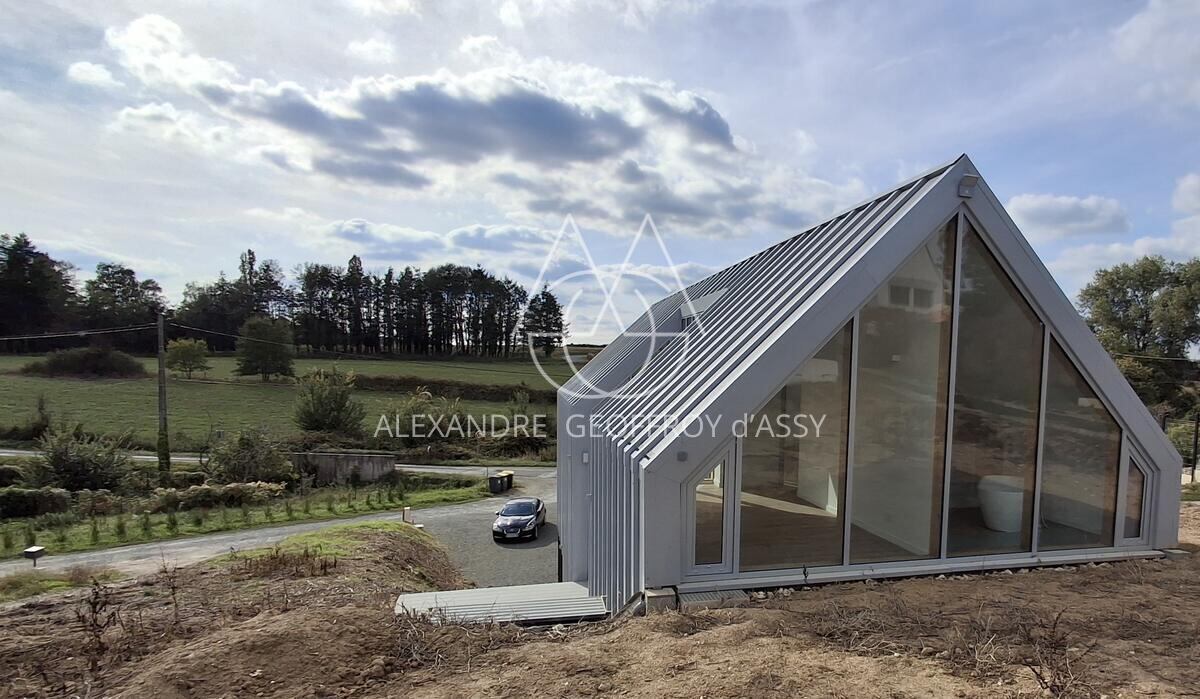 Maison contemporaine atypique à vendre 6 pièces proche de TOURS.