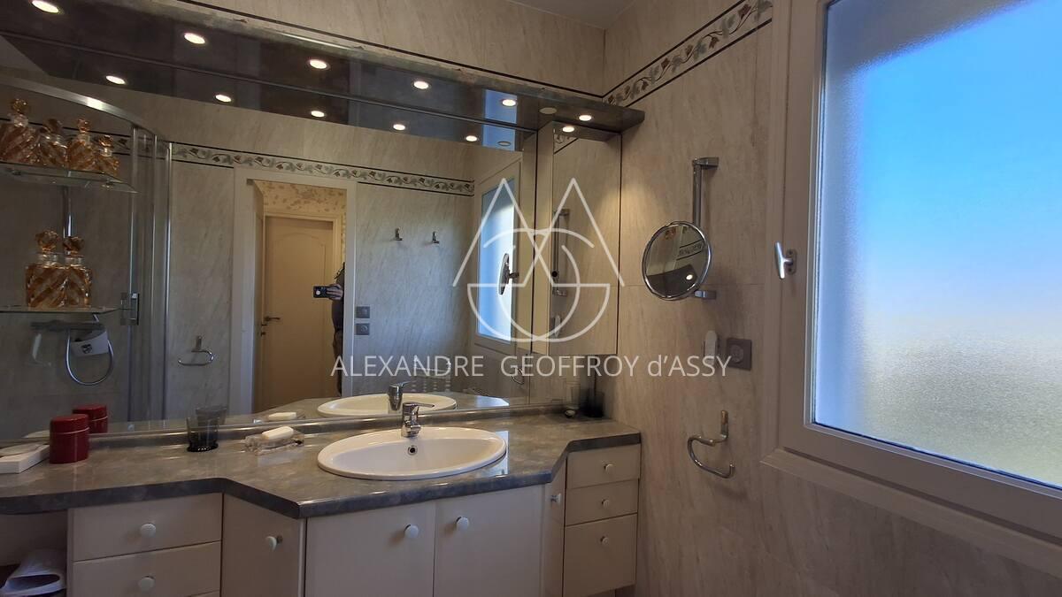 Superbe appartement de 150m2 ultra lumineux aux jardin des Prébendes à Tours