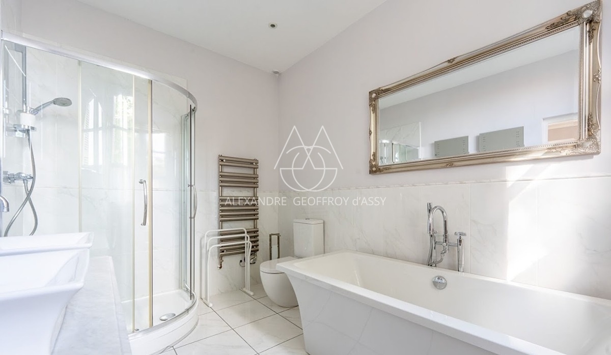 Manoir proche de Tours avec piscine 