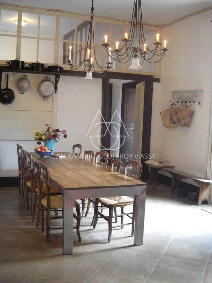 Château en Charente, 1,2 hectare, Piscine, Environnement paisible - Confolens 