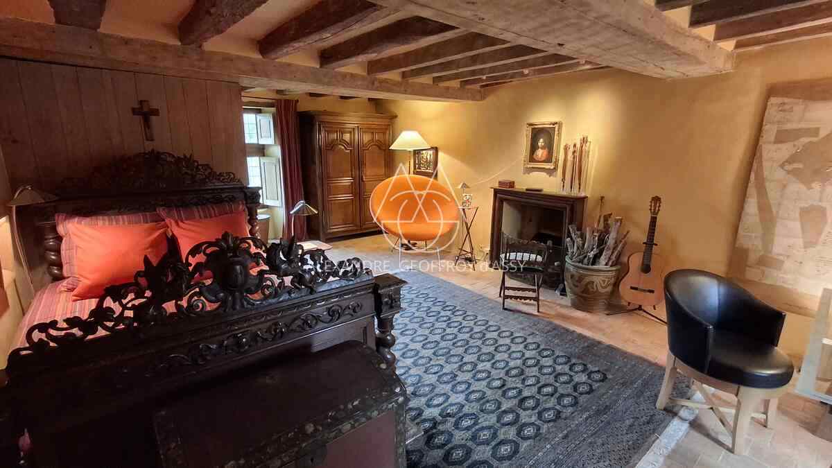 Manoir du XVI eme ISMH dans l'est de la Mayenne