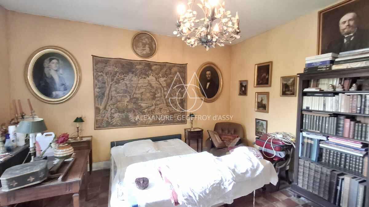 Propriété de chasse en Sologne s'étendant sur 84 hectares a 15 min de Romorantin.