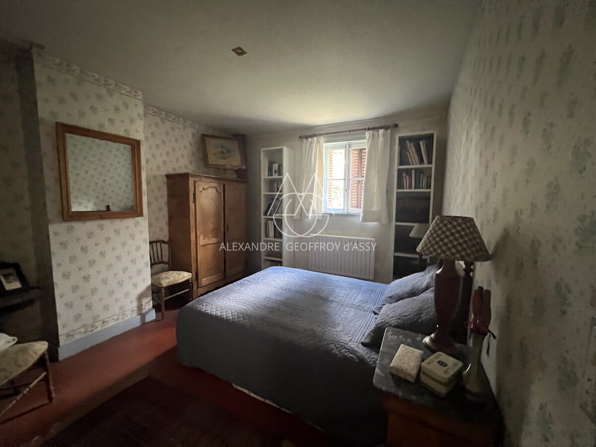 Château XIXème avec nombreuses dépendances sur 2.5 hectares LOCHES