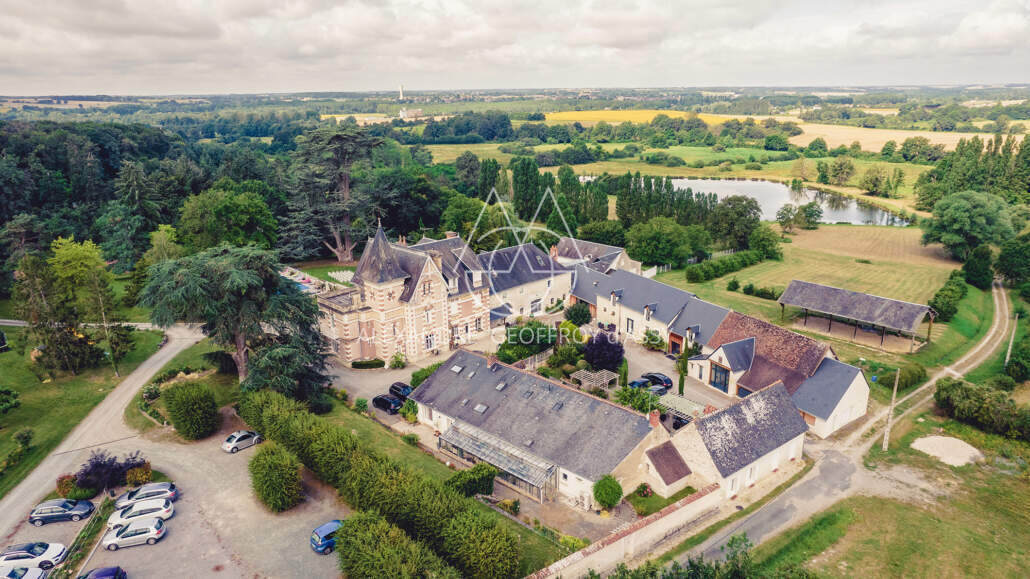 CHATEAU HOTEL ENTRE TOURS ET CHATEAUROUX
